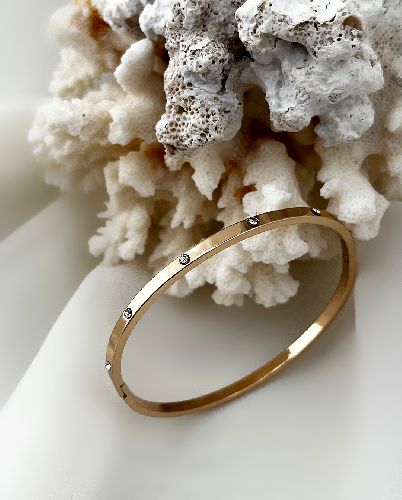 دست بند کارتیه نگین دار زنانه Tosh