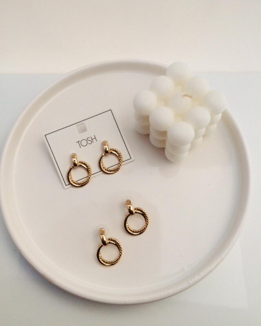 گوشواره میخی زنانه Tosh