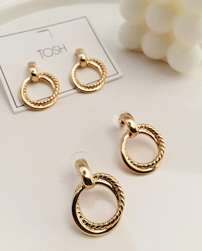 گوشواره میخی زنانه Tosh