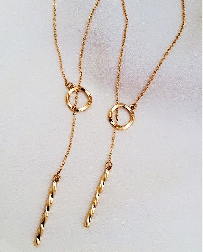 گردنبند رولباسى كرواتى زنانه Tosh