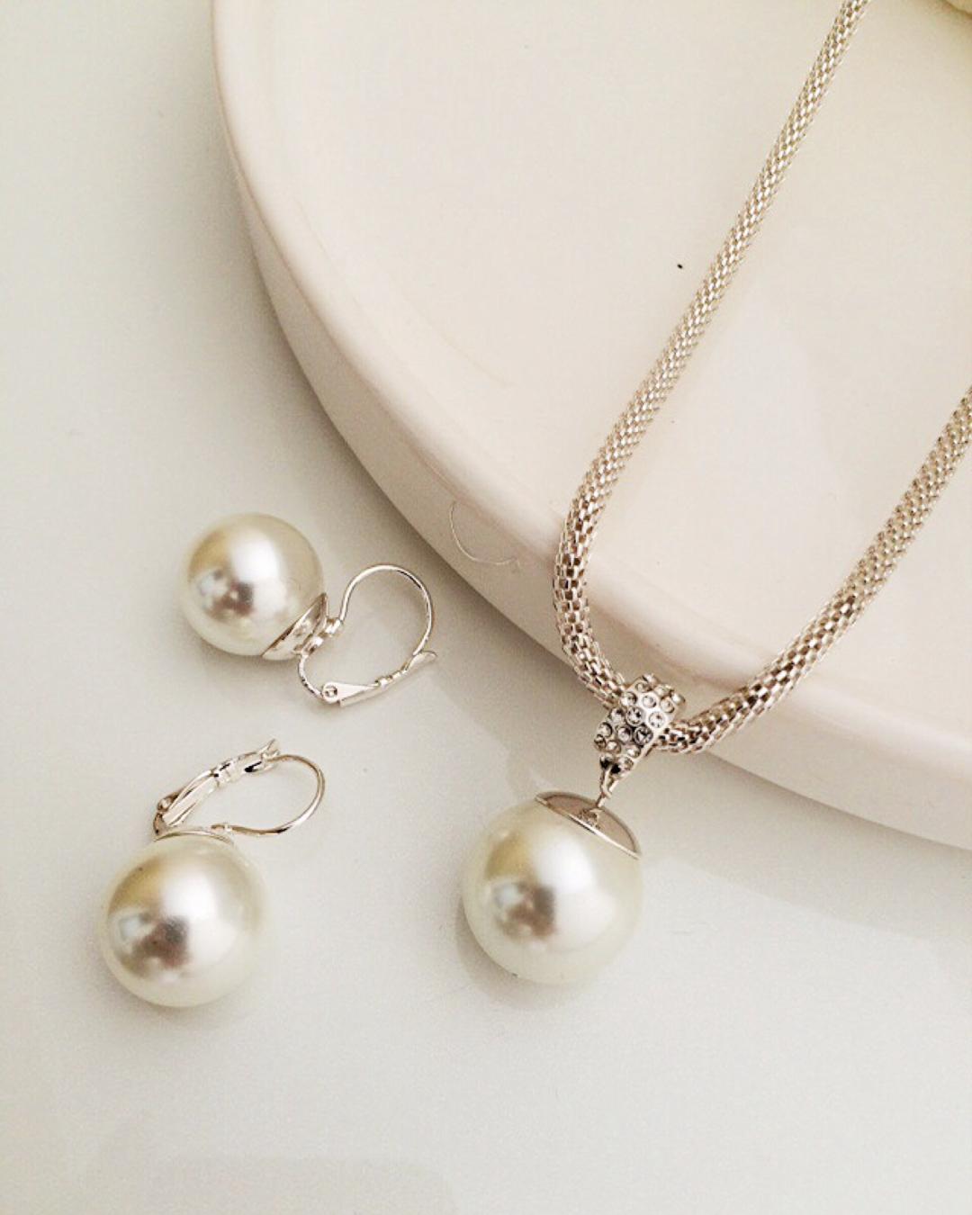 ست بدلیجات رولباسى مرواويدى زنانه Tosh