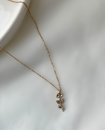 گردنبند گل رز زنانه Tosh