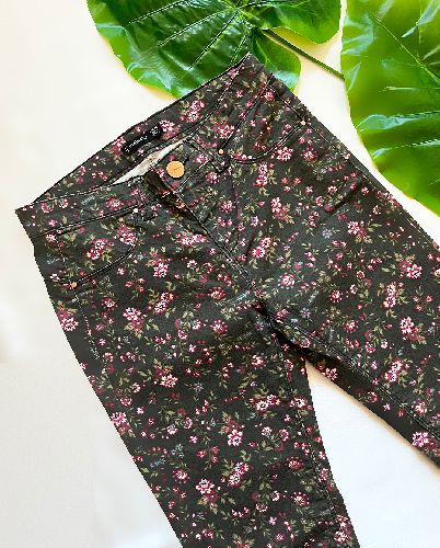 شلوار گلگلی کتان کش زنانه Stradivarius