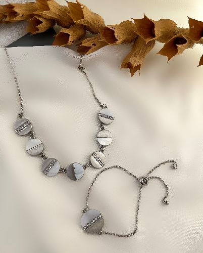 ست بدلیجات دستبند و گردنبند زنانه Parfois