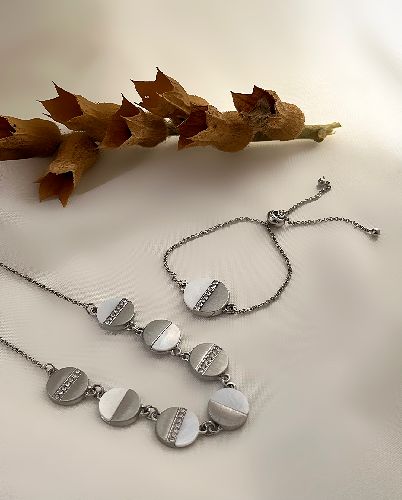 ست بدلیجات دستبند و گردنبند زنانه Parfois