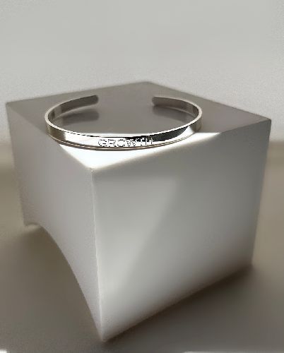 دست بند بنگل GROWTH (رشد) زنانه SIX