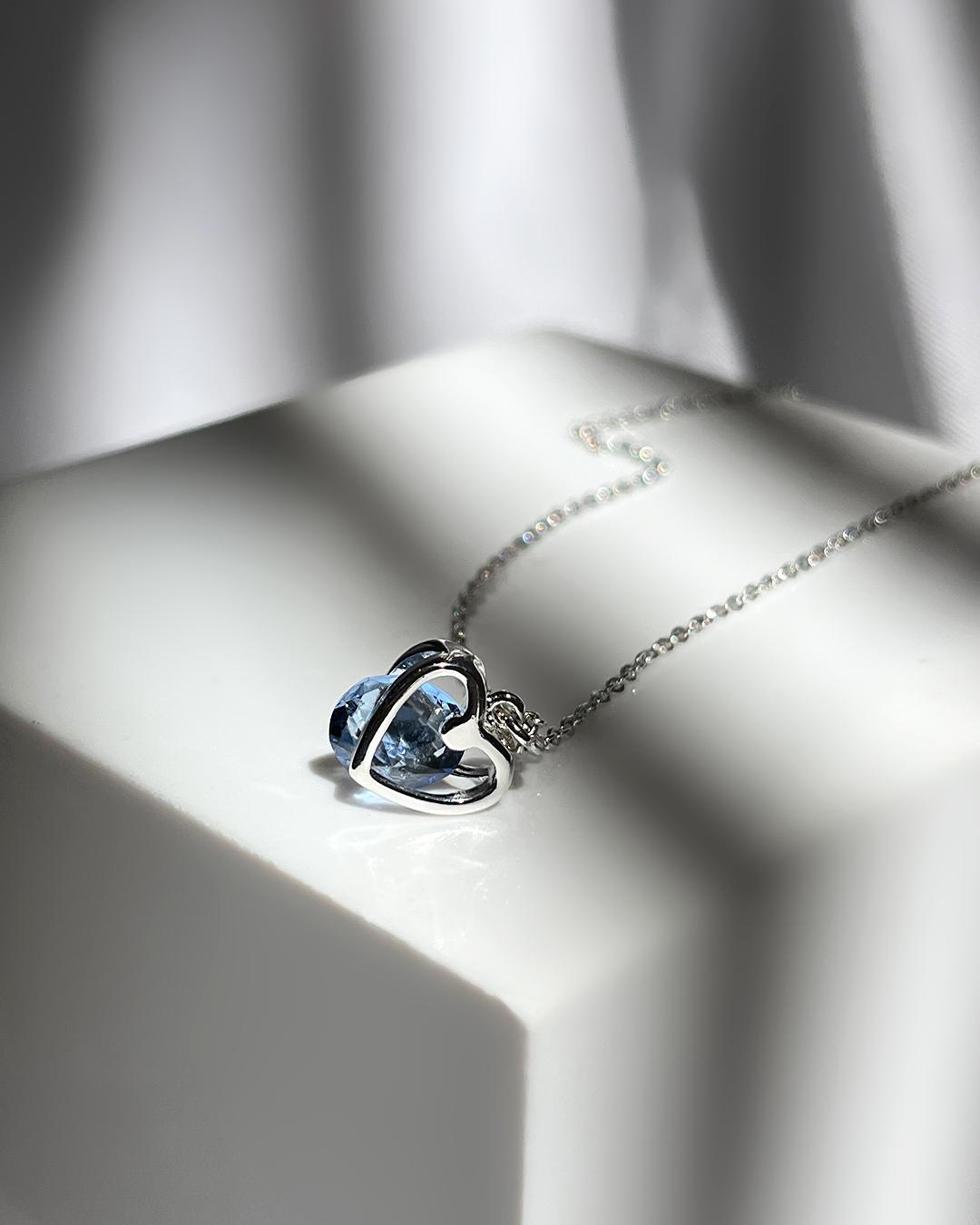 گردنبند قلب زنانه Six