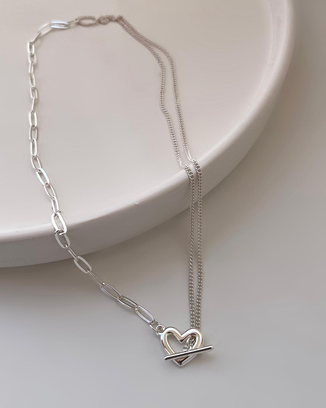 گردنبند قلبی قفل T زنانه Six