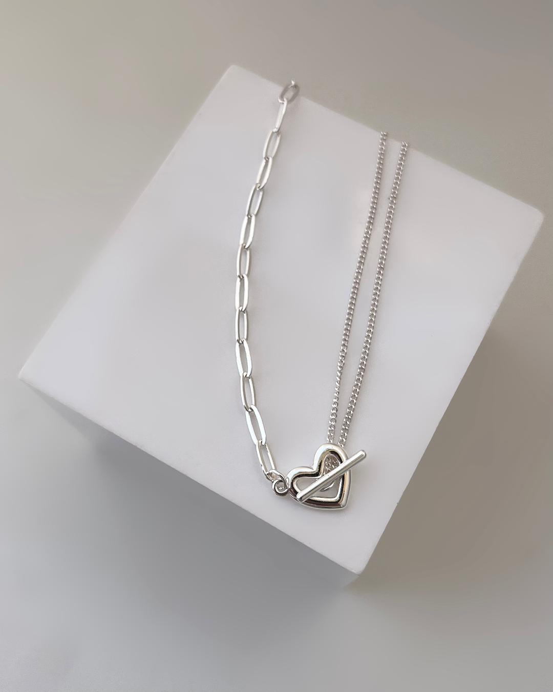 گردنبند قلبی قفل T زنانه Six