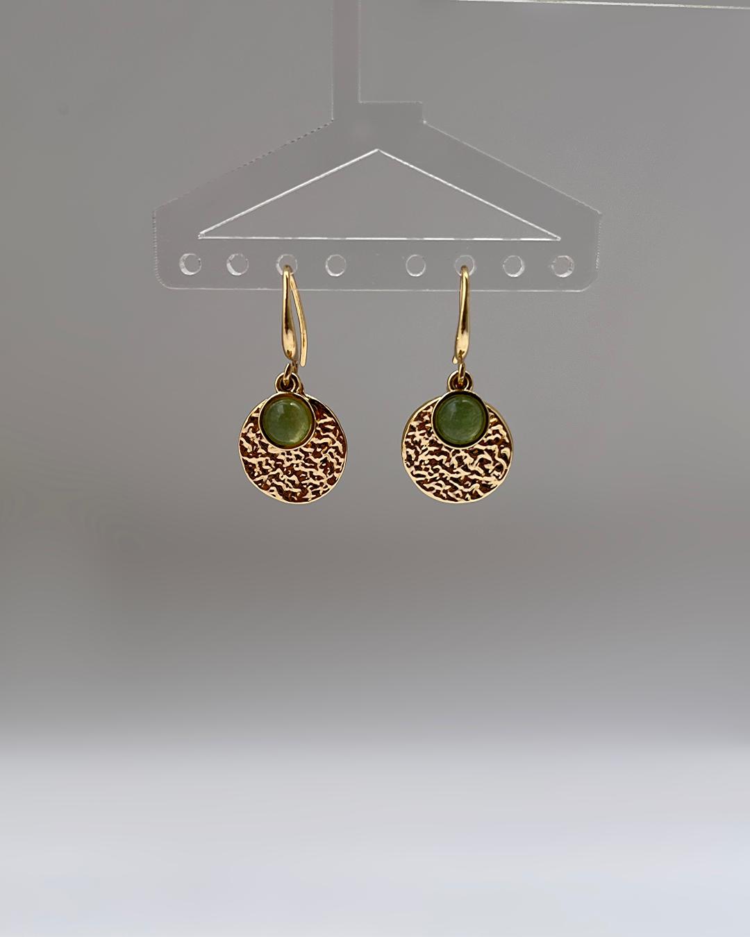 گوشواره چکشی نگین سبز زنانه Tosh