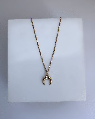 گردنبند ماه زنانه Six