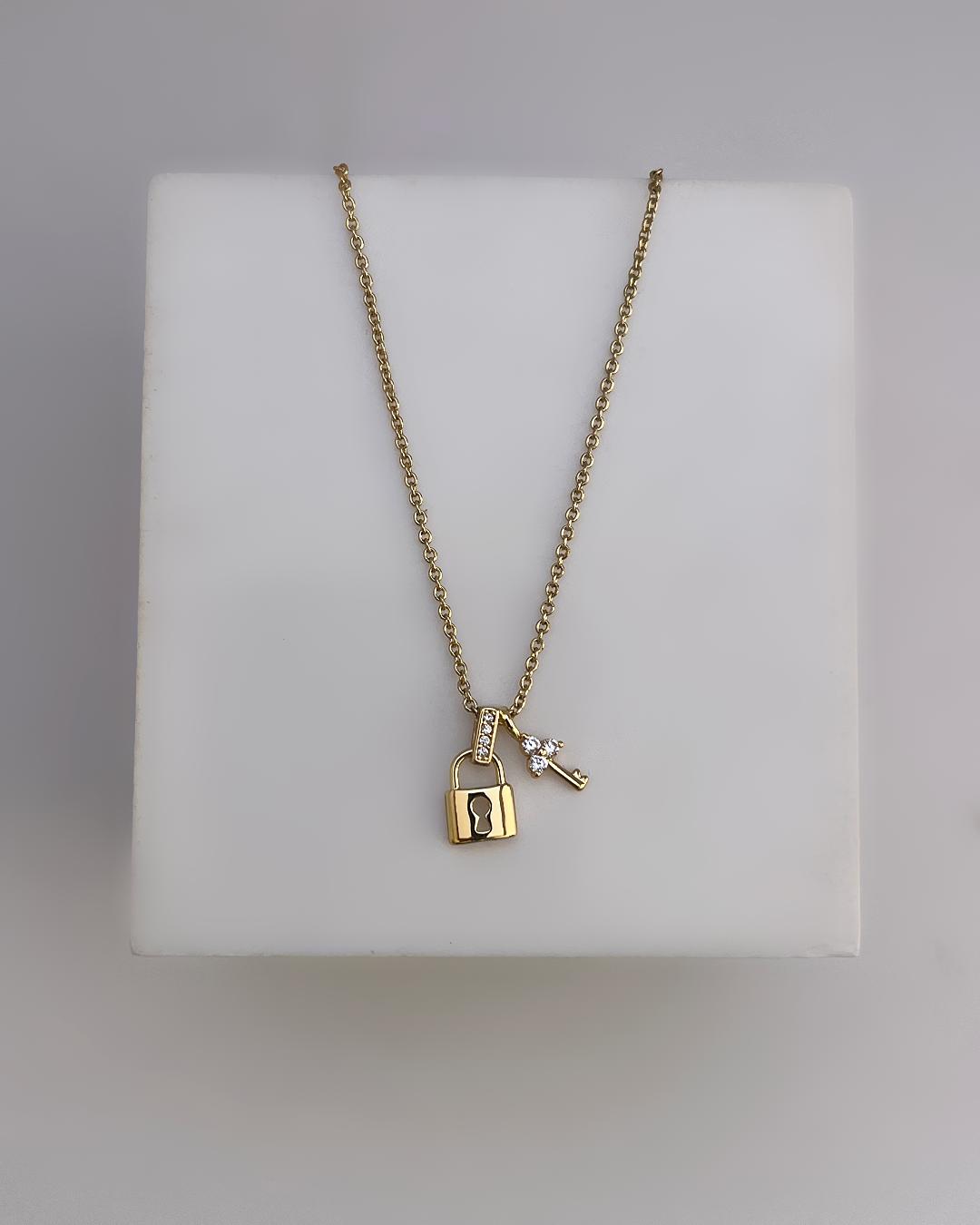 گردنبند کلید و قفل زنانه Six