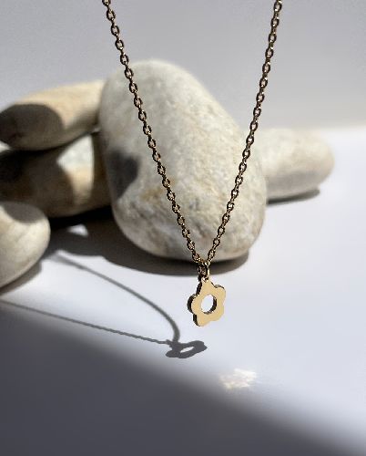 گردنبند گل زنانه I am